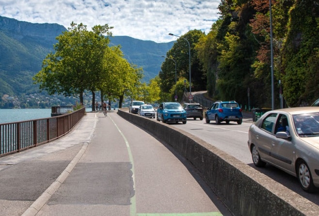 Lac annecy en velo hot sale