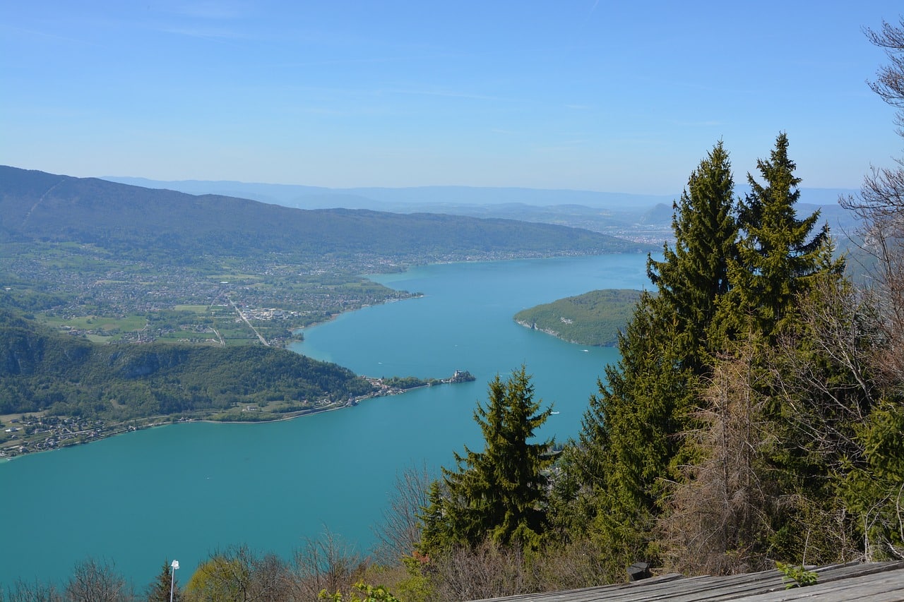 Lac d'Annecy touristes