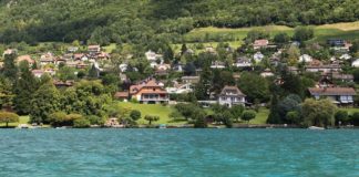 Plages privées Annecy et pontons règlementation