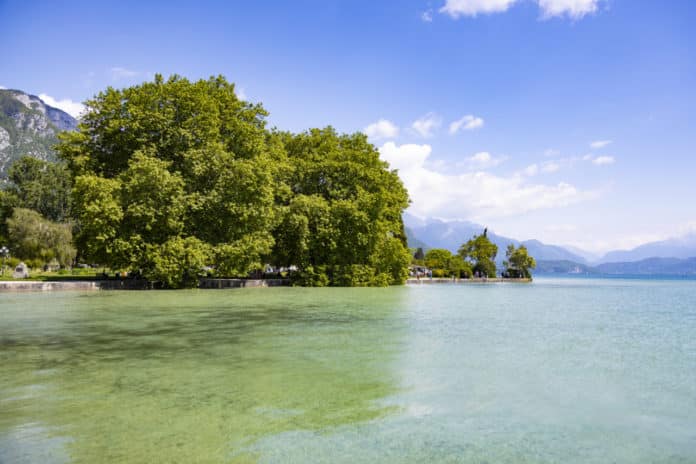 Boit-on l'eau du lac d'Annecy ?